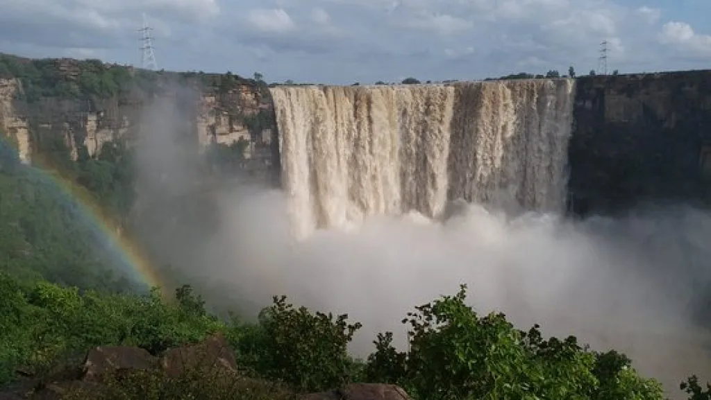 Chachai Waterfall in Hindi